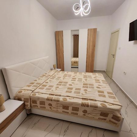 Nevi Apartment 地拉那 外观 照片
